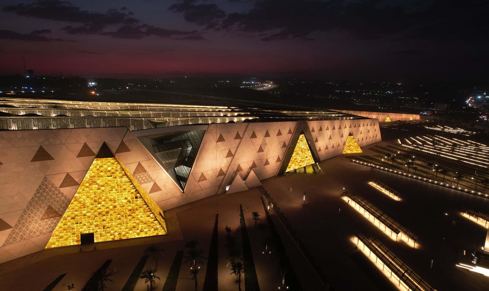 Фасад музея, фото с официального сайта музея